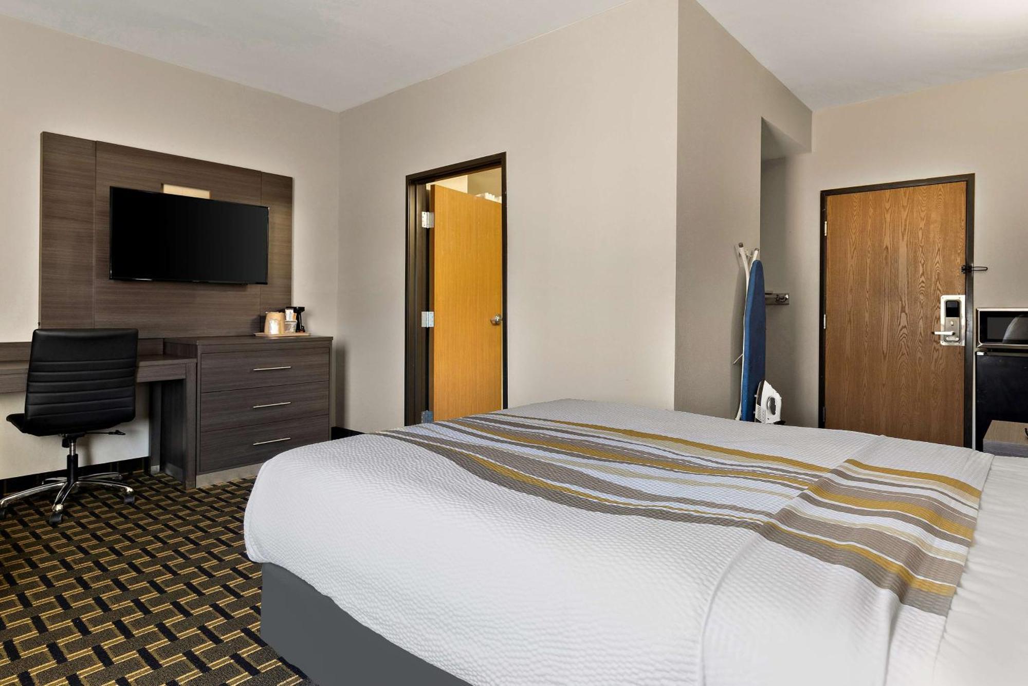 Surestay Plus Hotel By Best Western Tulsa East Exterior photo