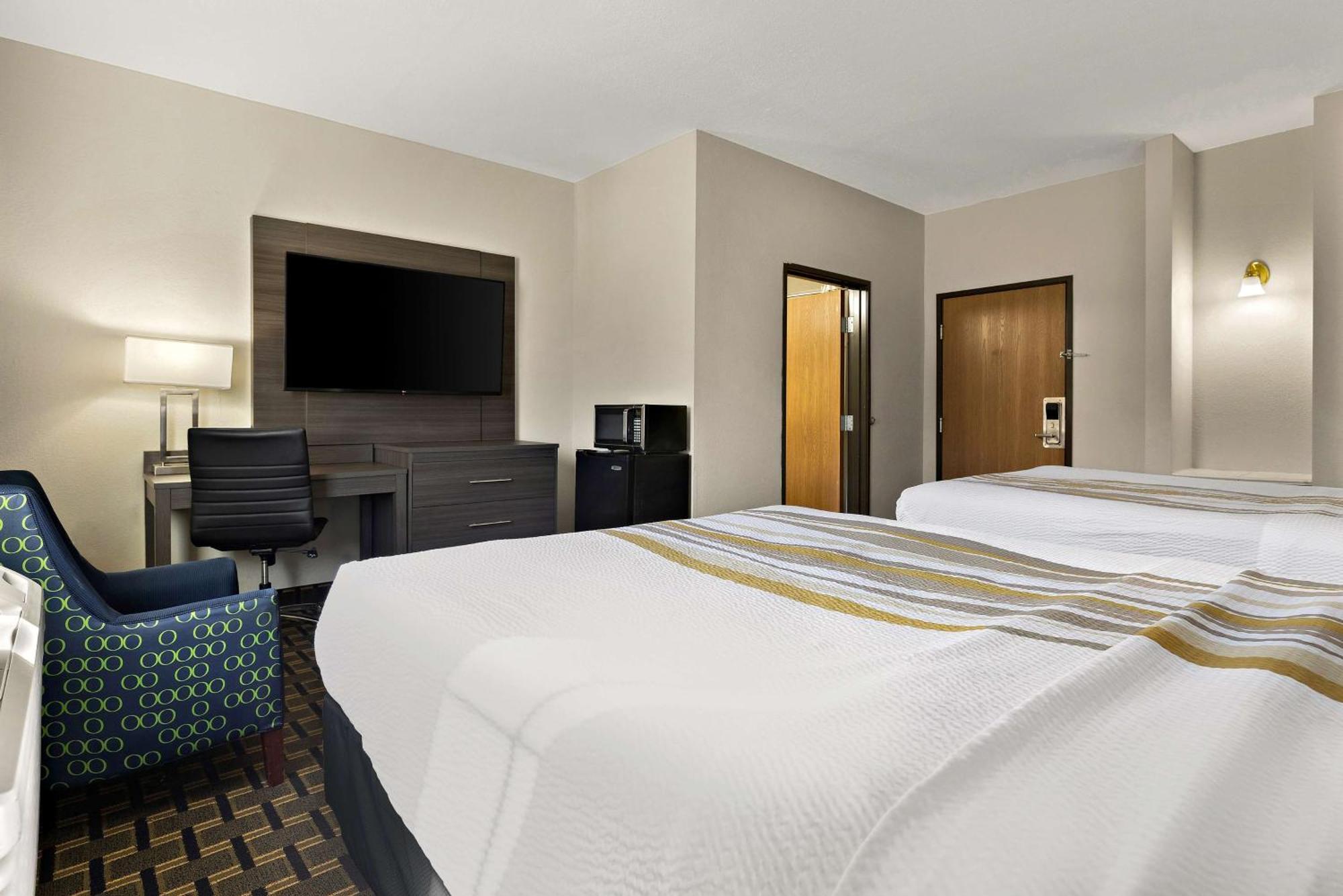 Surestay Plus Hotel By Best Western Tulsa East Exterior photo