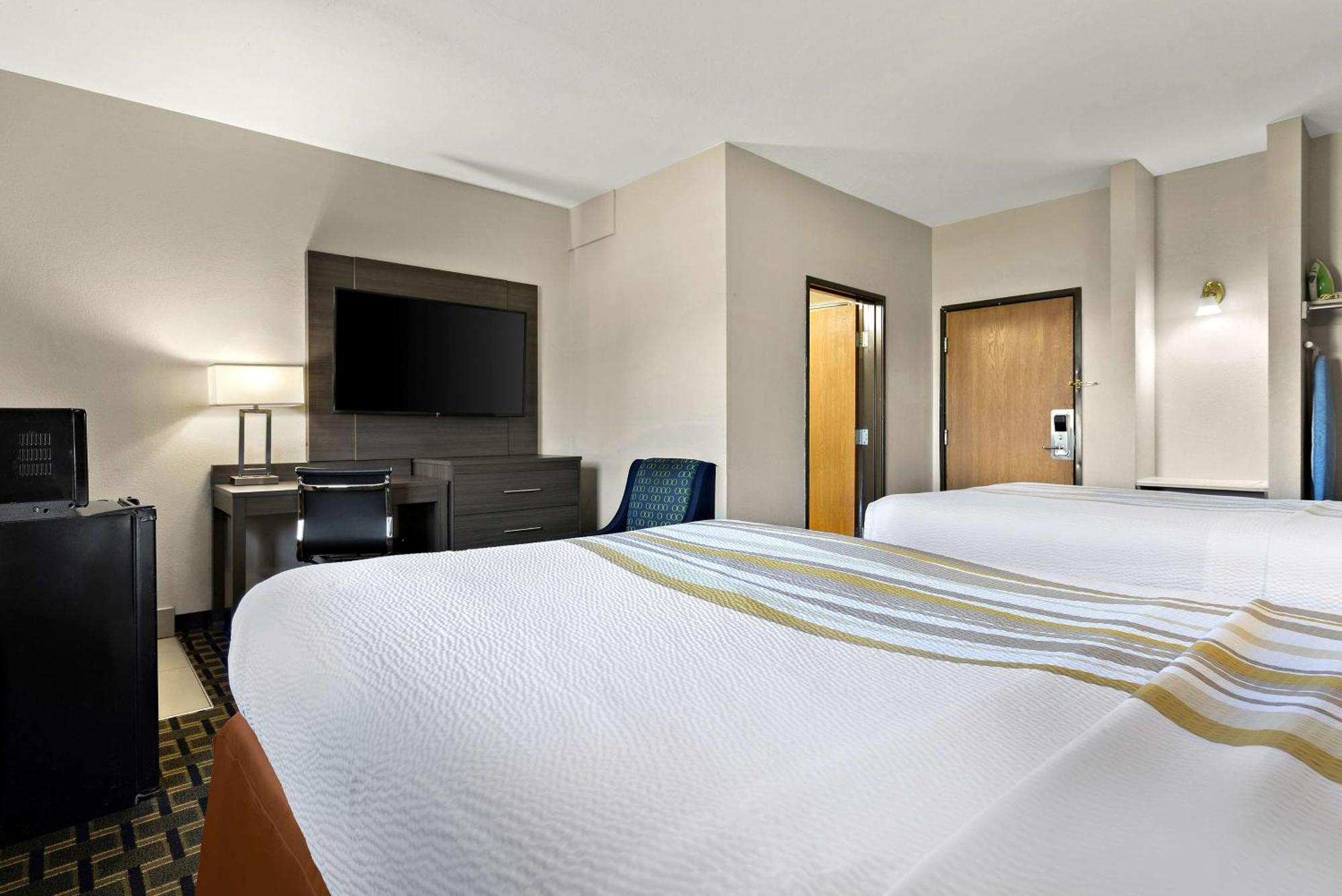 Surestay Plus Hotel By Best Western Tulsa East Exterior photo
