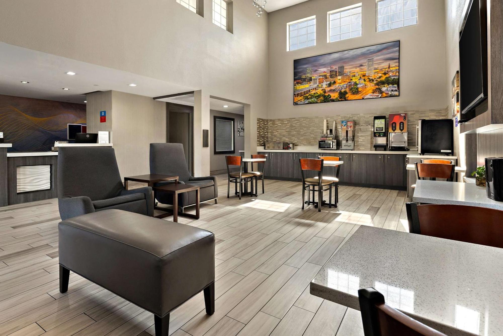 Surestay Plus Hotel By Best Western Tulsa East Exterior photo